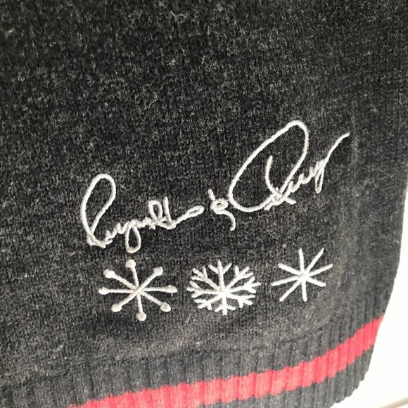 Reynolds & Perry Gray Anime Sweater Size XXL - Picture 6 of 7